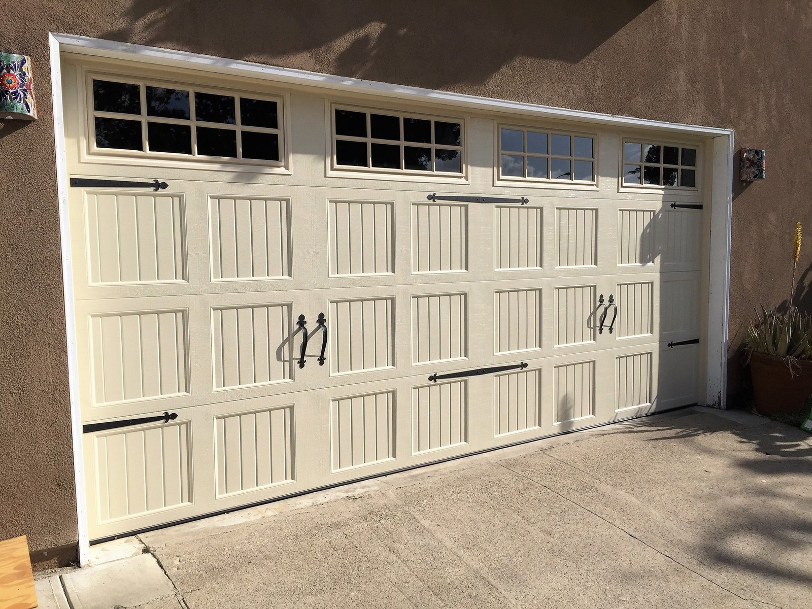Residential carriage-style garage door